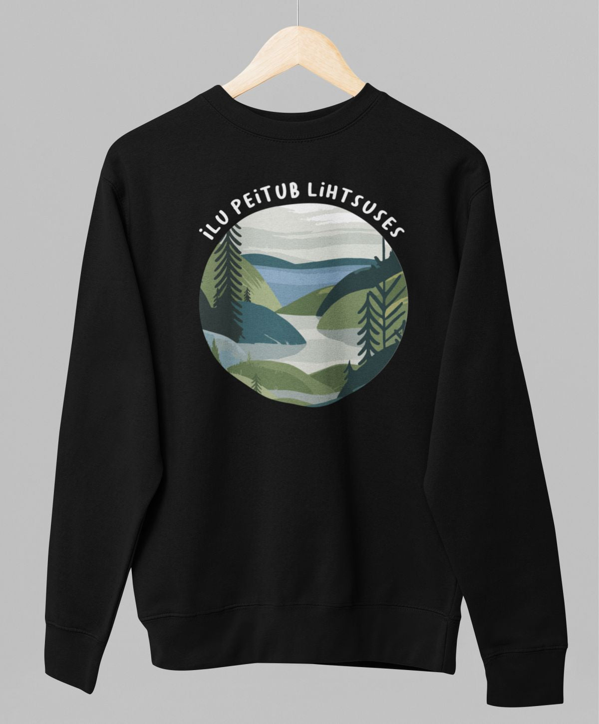 Must pusaer ilma kapuutsita "Ilu peitub lihtsuses"