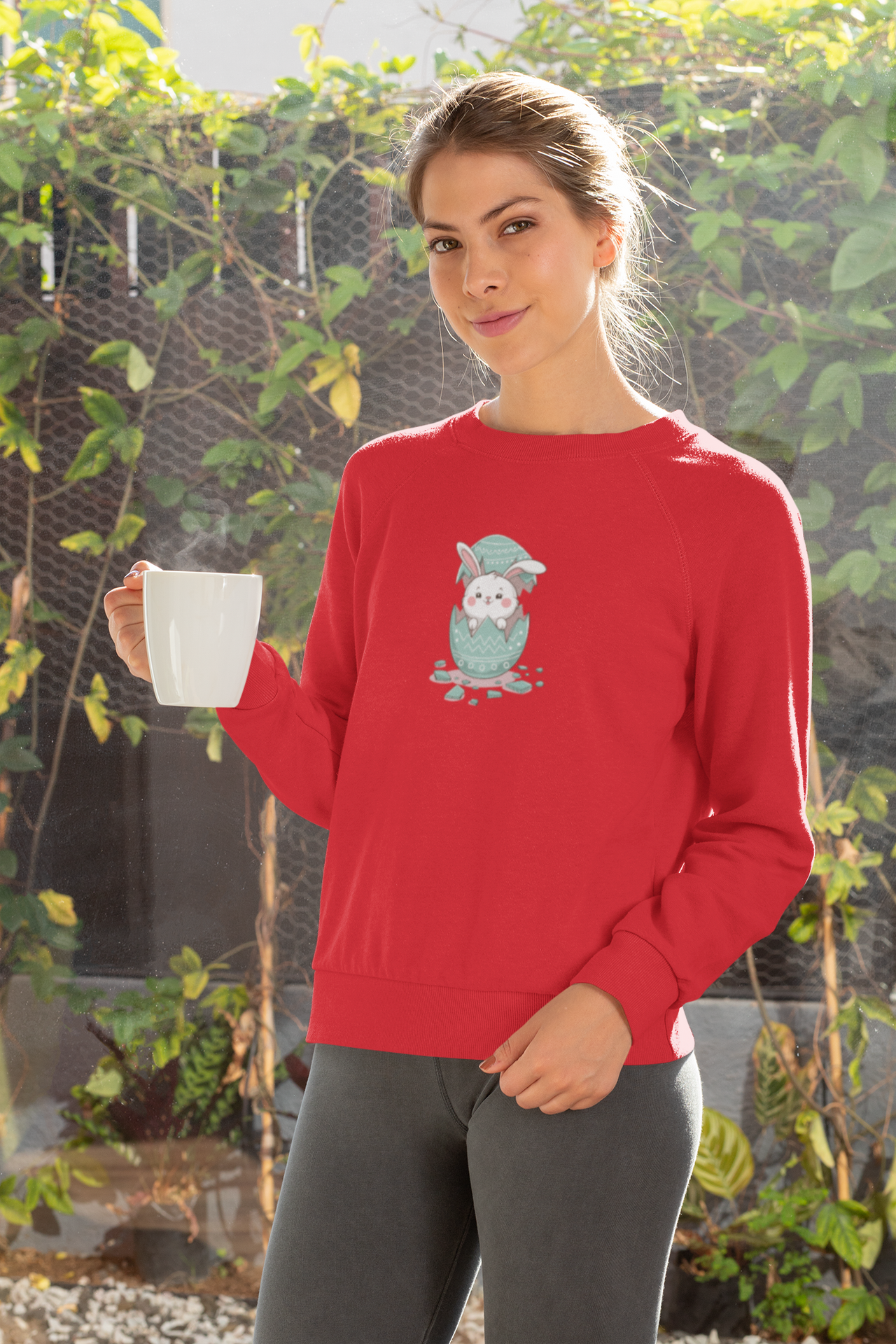 Sarkans UNISEX džemperis bez kapuces Lieldienu pārsteigums